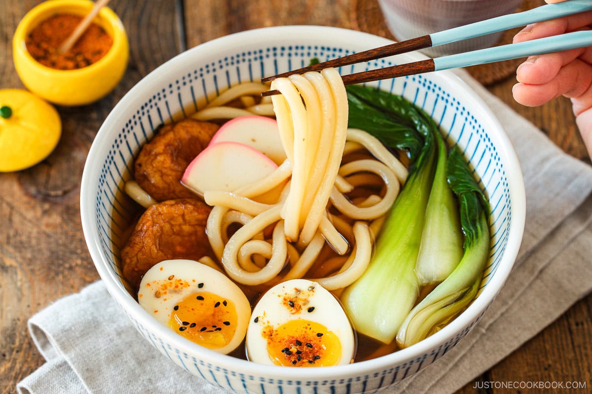 Read more about the article 10 Minute Meal – Udon Noodle Soup • Just One Cookbook