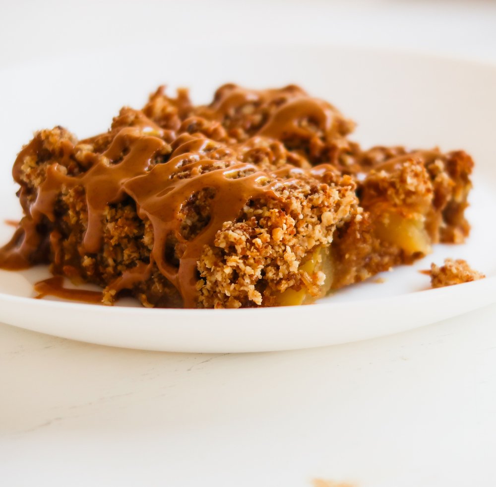 Read more about the article Healthy Apple Crisp Cake (Vegan & GF)