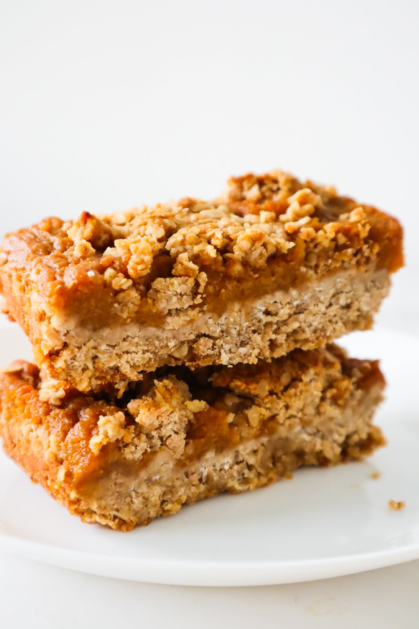 Read more about the article Healthy Vegan Pumpkin Pie Bars