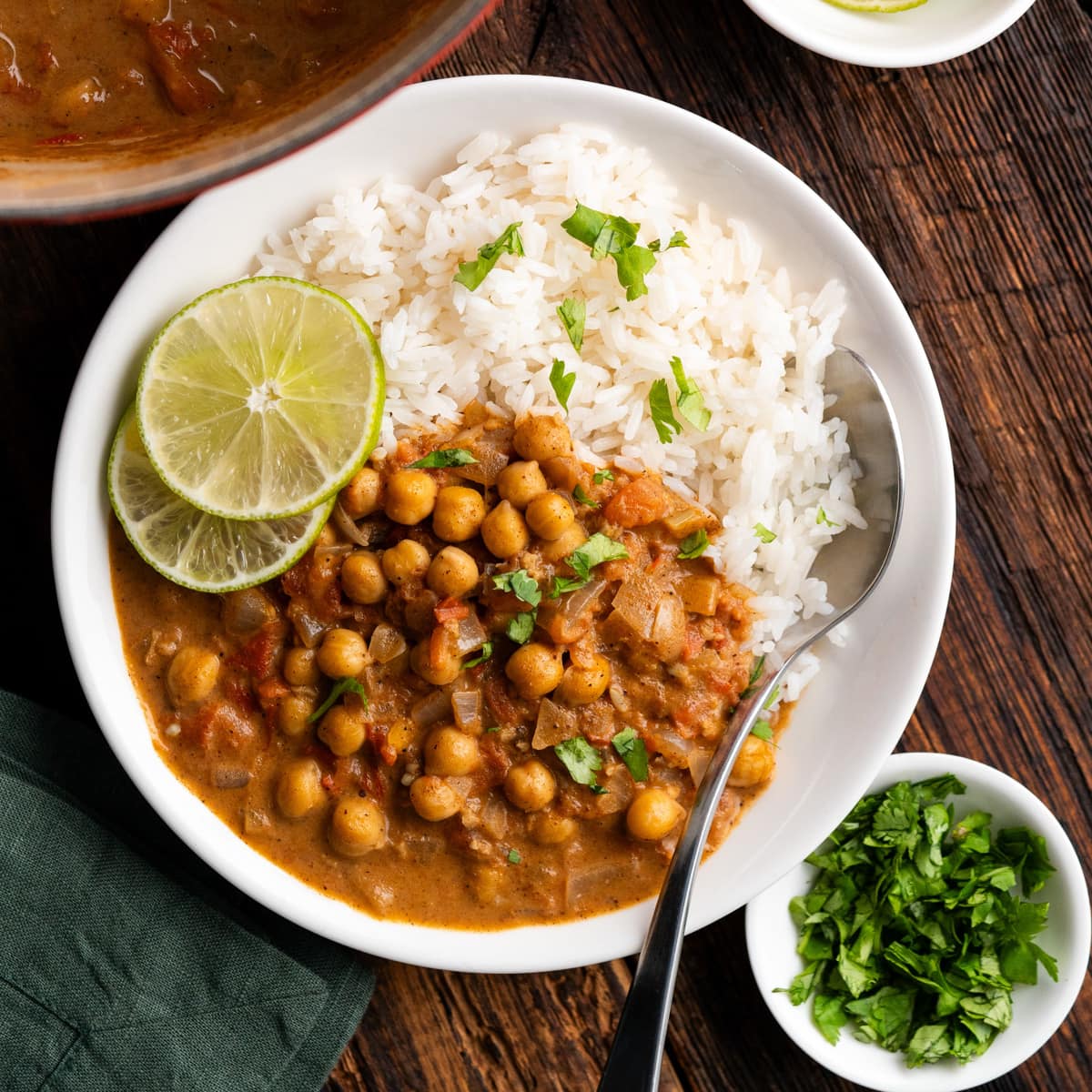 Read more about the article Vegan Chickpea Curry – The Wanderlust Kitchen