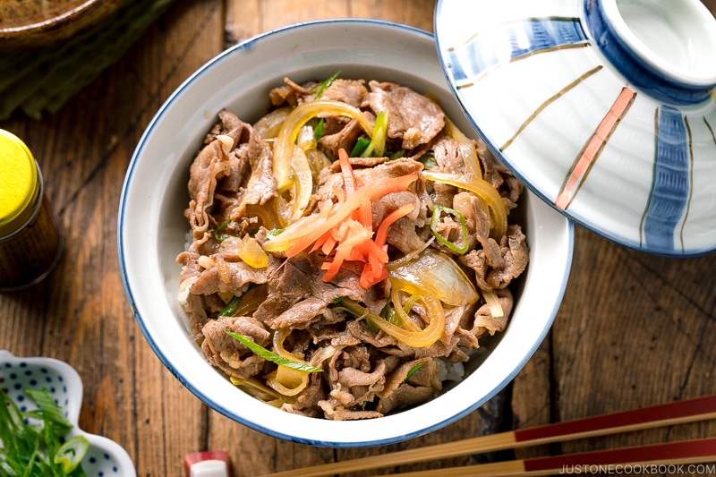 Read more about the article Gyudon (Japanese Beef Rice Bowl) (Video) 牛丼 • Just One Cookbook